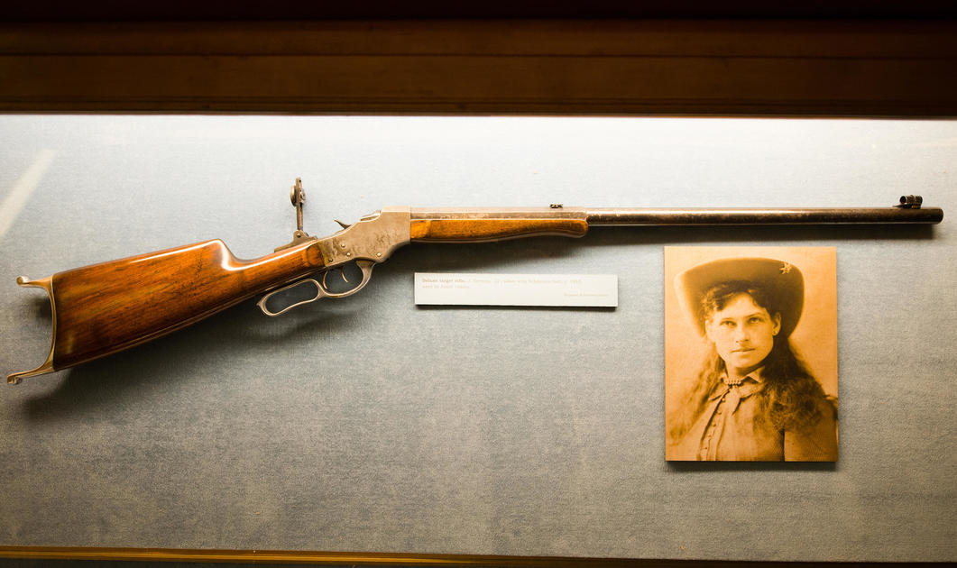 How Wild West Sharpshooter Annie Oakley Made It in a Man’s World